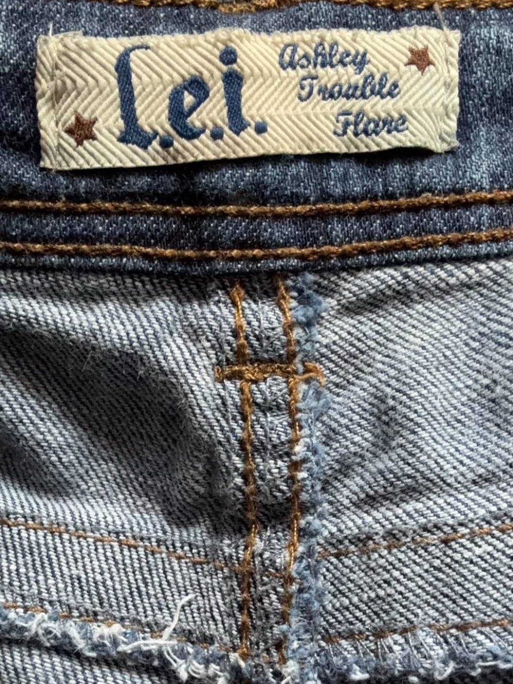 Size 27! Vintage lei Light Blue Denim Boot Cut Jeans